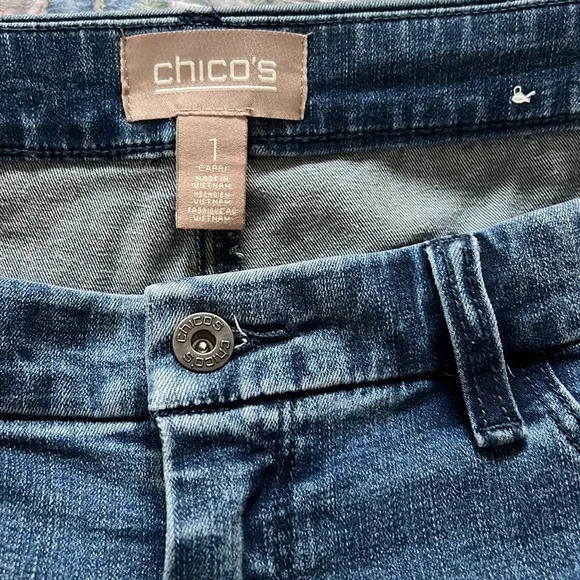 Denim Crop Jeans-Chico’s 1 (8) - Picture 3 of 3